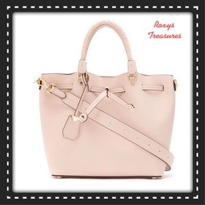 Michael Kors Blakely Medium Bucket Bag
